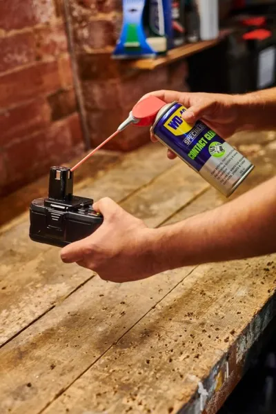 WD-40 Specialist Fast Drying Contact Cleaner - 400ml Spray Can - 300080 — 4