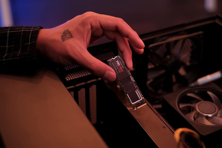 Samsung 990 PRO 2TB M.2 NVMe SSD - MZ-V9P2T0BW — 7