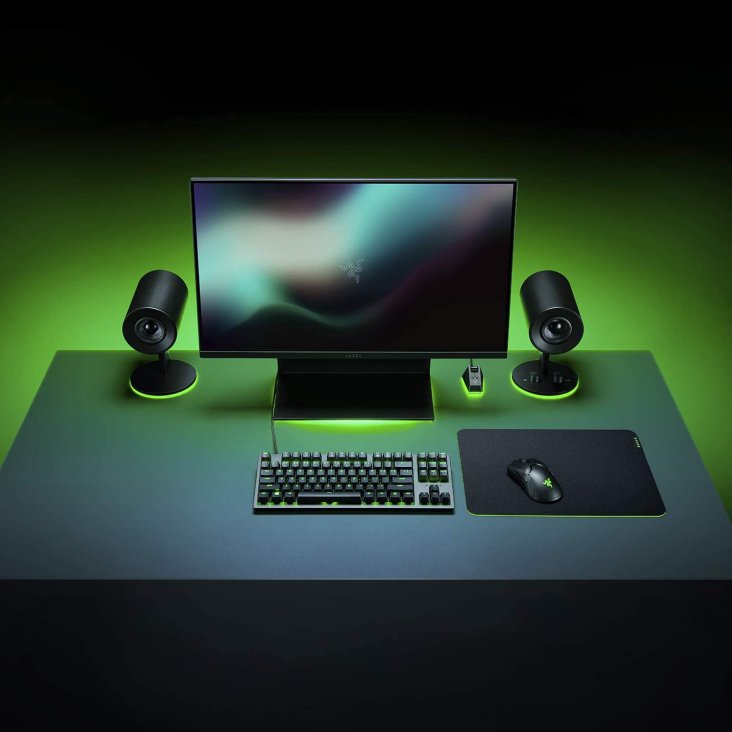 Razer Gigantus V2 Soft Gaming Mouse Mat - Medium - RZ02-03330200-R3M1 — 2