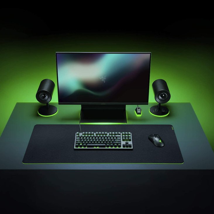 Razer Gigantus V2 Soft Gaming Mouse Mat - 3XL - RZ02-03330500-R3M1 — 2